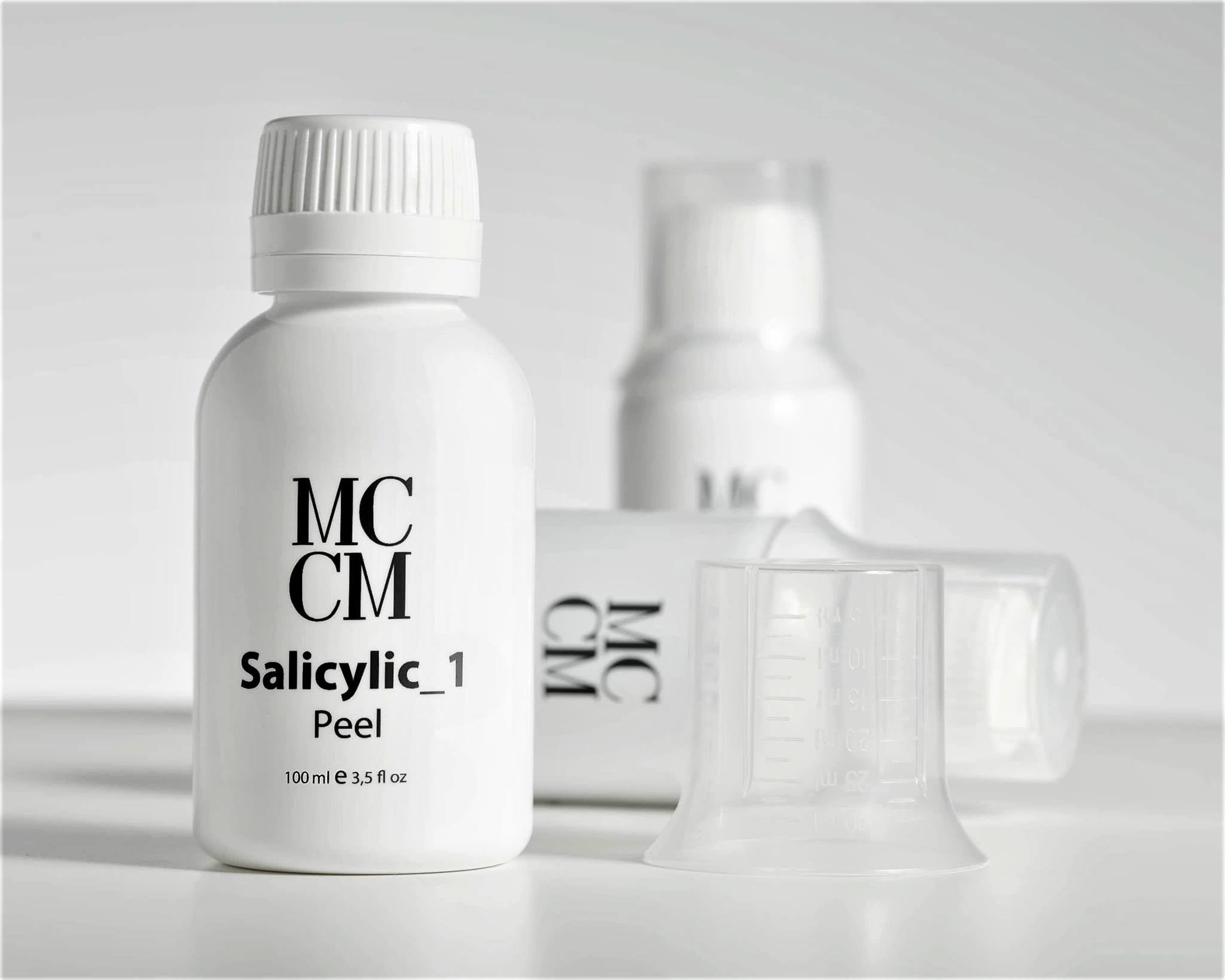 SALICYLIC ACID PEEL 20% (Treats the inside of pores, and helps fight seborrhea grease)